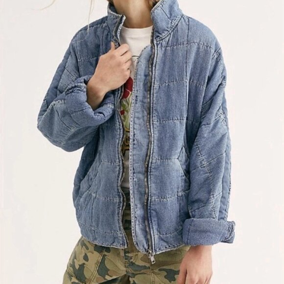 💙🧥 Free People We The Free Quilted Denim Jacket Dolman Oversized Medium - Picture 2 of 14